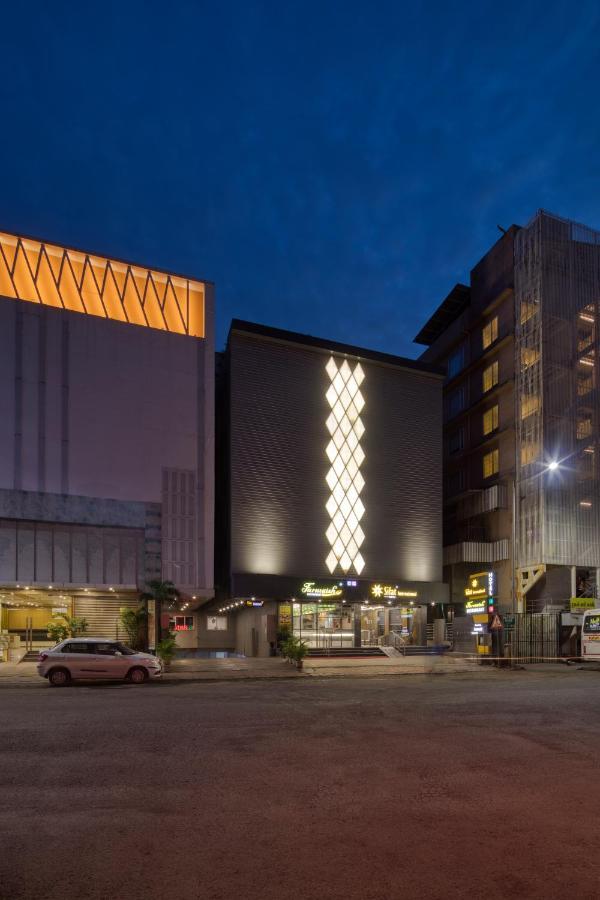 סוראט Hotel Sifat International מראה חיצוני תמונה