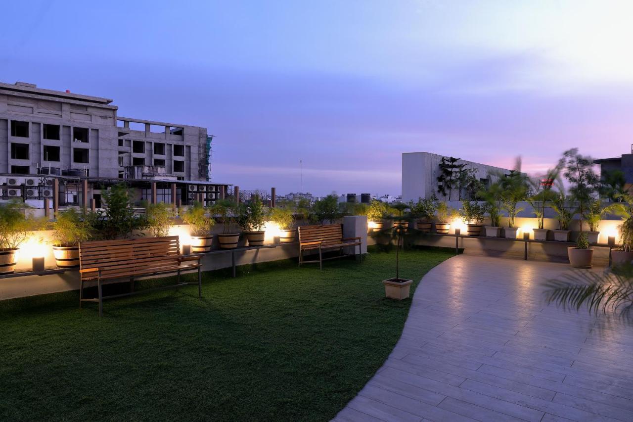 סוראט Hotel Sifat International מראה חיצוני תמונה